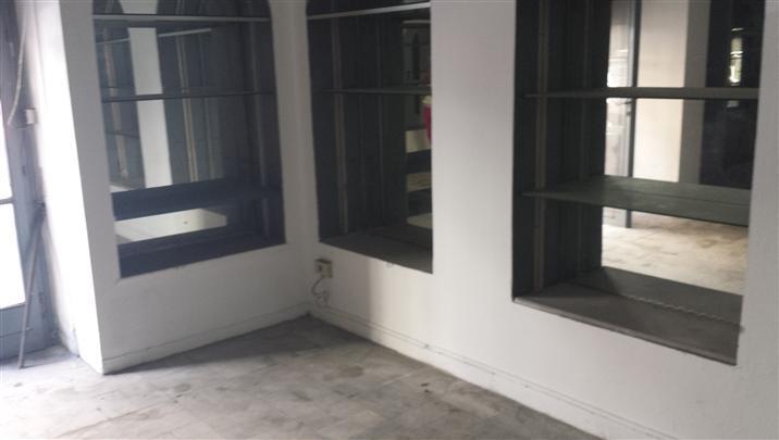 Vendita Negozio, Livorno foto