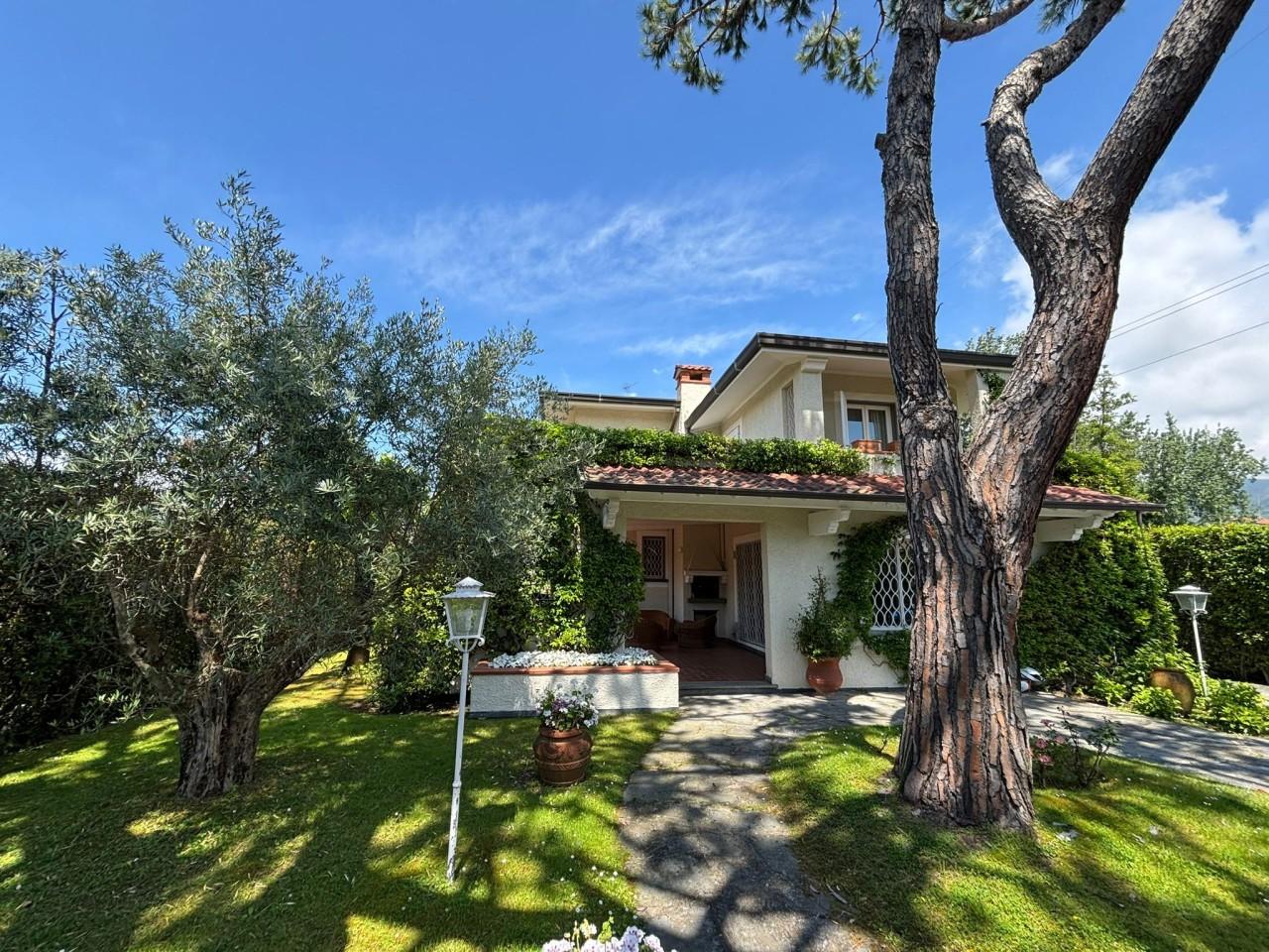 Vendita Villa, Forte dei Marmi foto