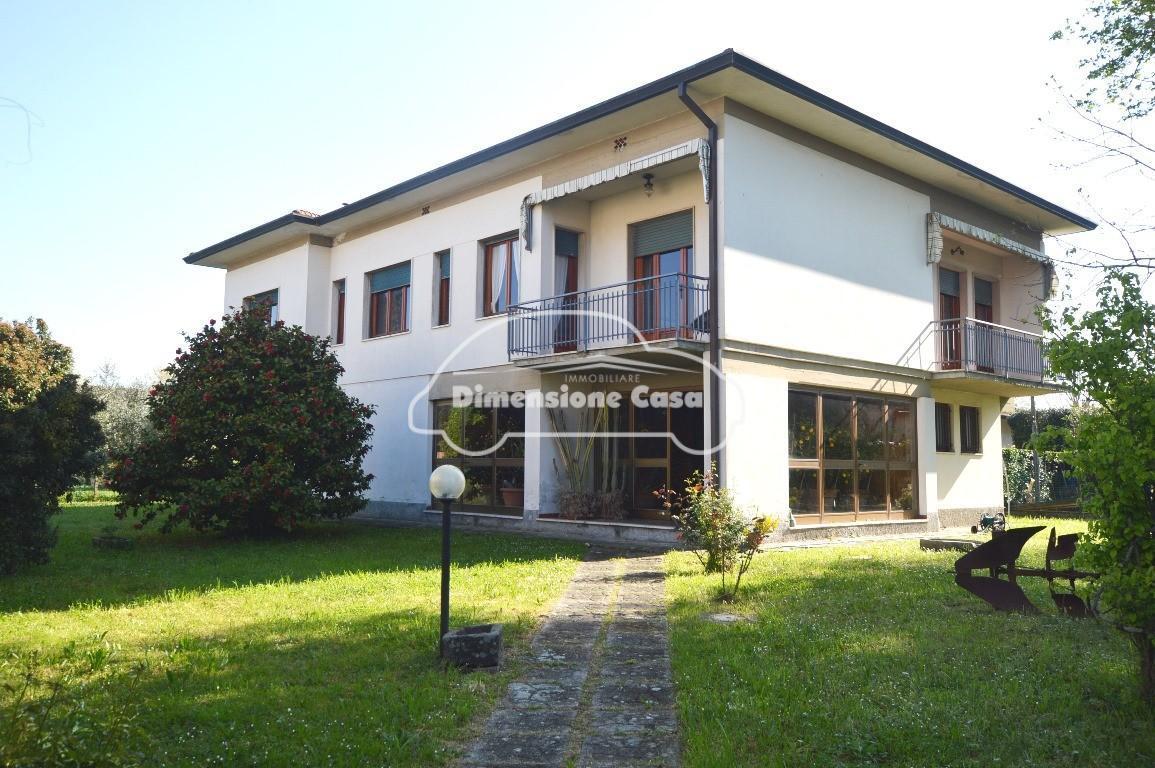 Vendita Villa, Lucca foto