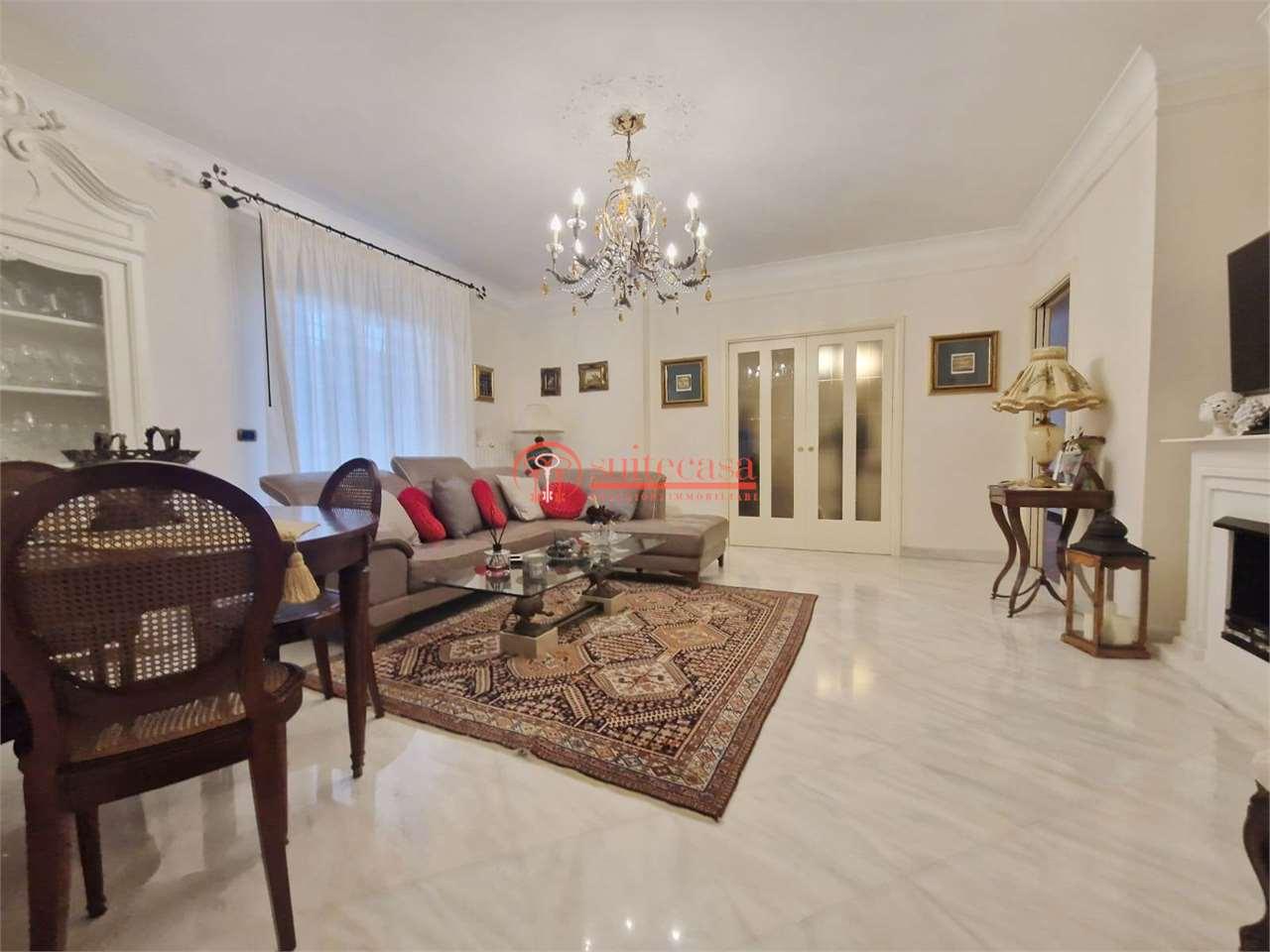 Venta vendita, Trani foto