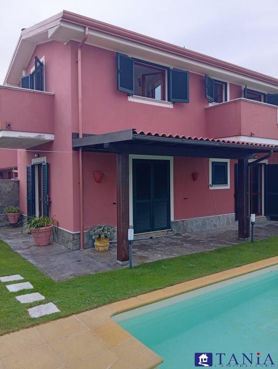 Venta Cuatro habitaciones, Carrara foto