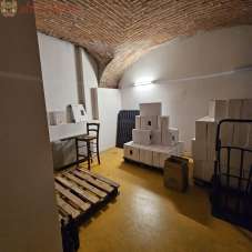 Vendita Magazzino, Monza