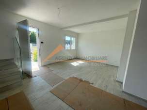 Verkauf Villa trifamiliare, Ravenna