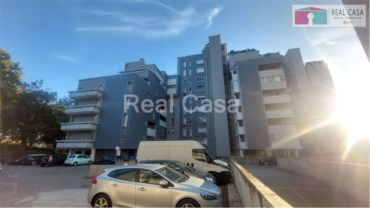 Verkauf vendita, Modena foto