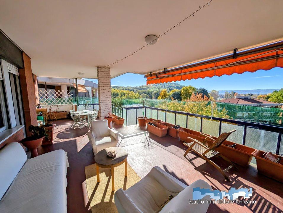 Verkauf Vier zimmer, Banchette foto