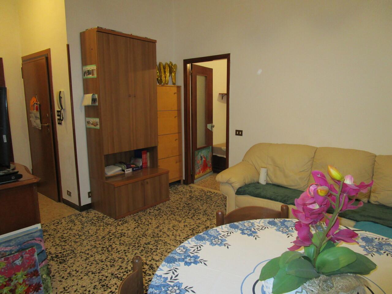 appartamento a Reggio nell'Emilia in zona San Pellegrino / Villa Canali