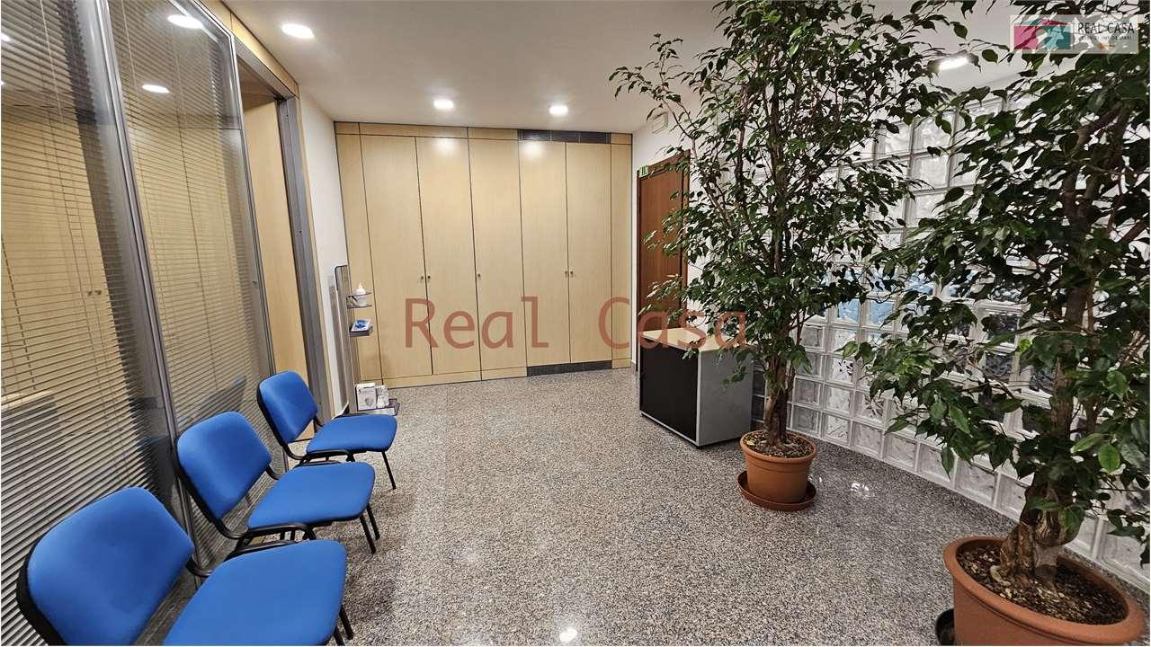 Verkauf vendita, Modena foto