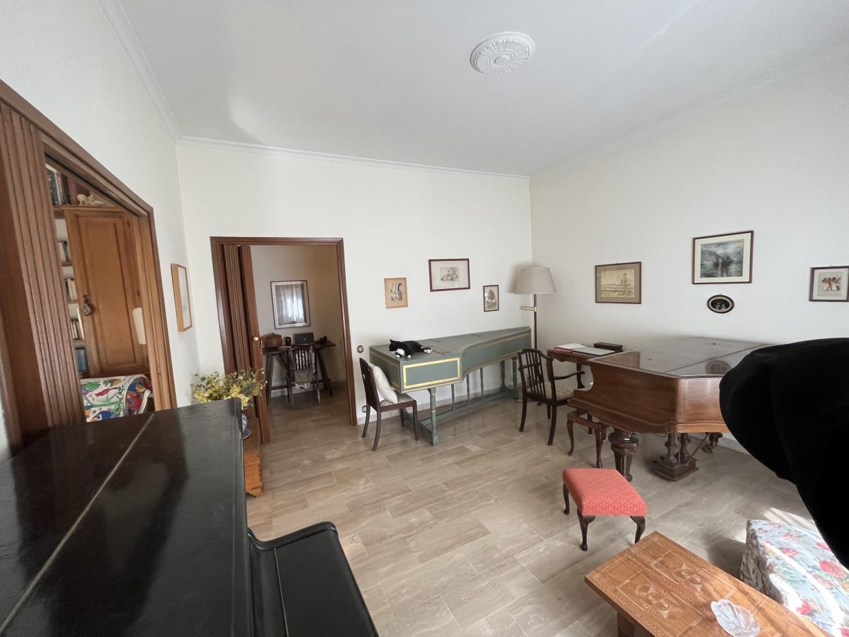 Venta Trivani, Roma foto