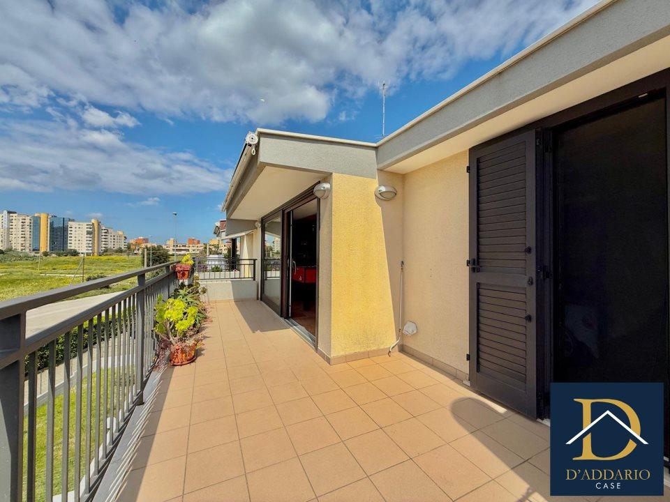 Venta Cuatro habitaciones, Taranto foto