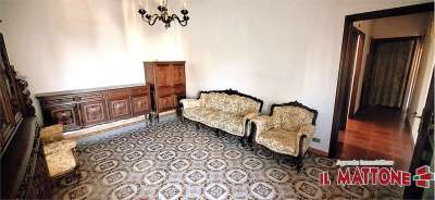 Verkauf vendita, Genova