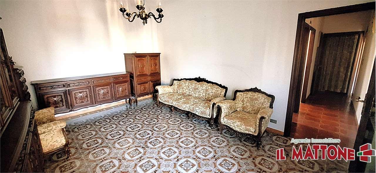 Vendita vendita, Genova foto