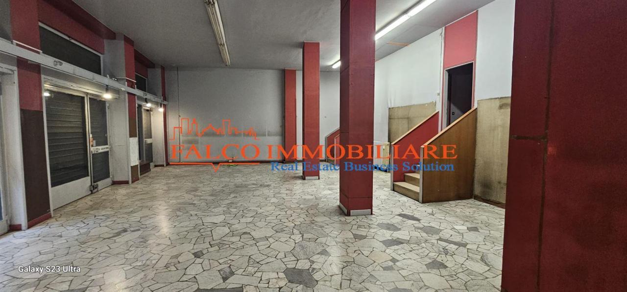 Affitto Negozio, Milano foto