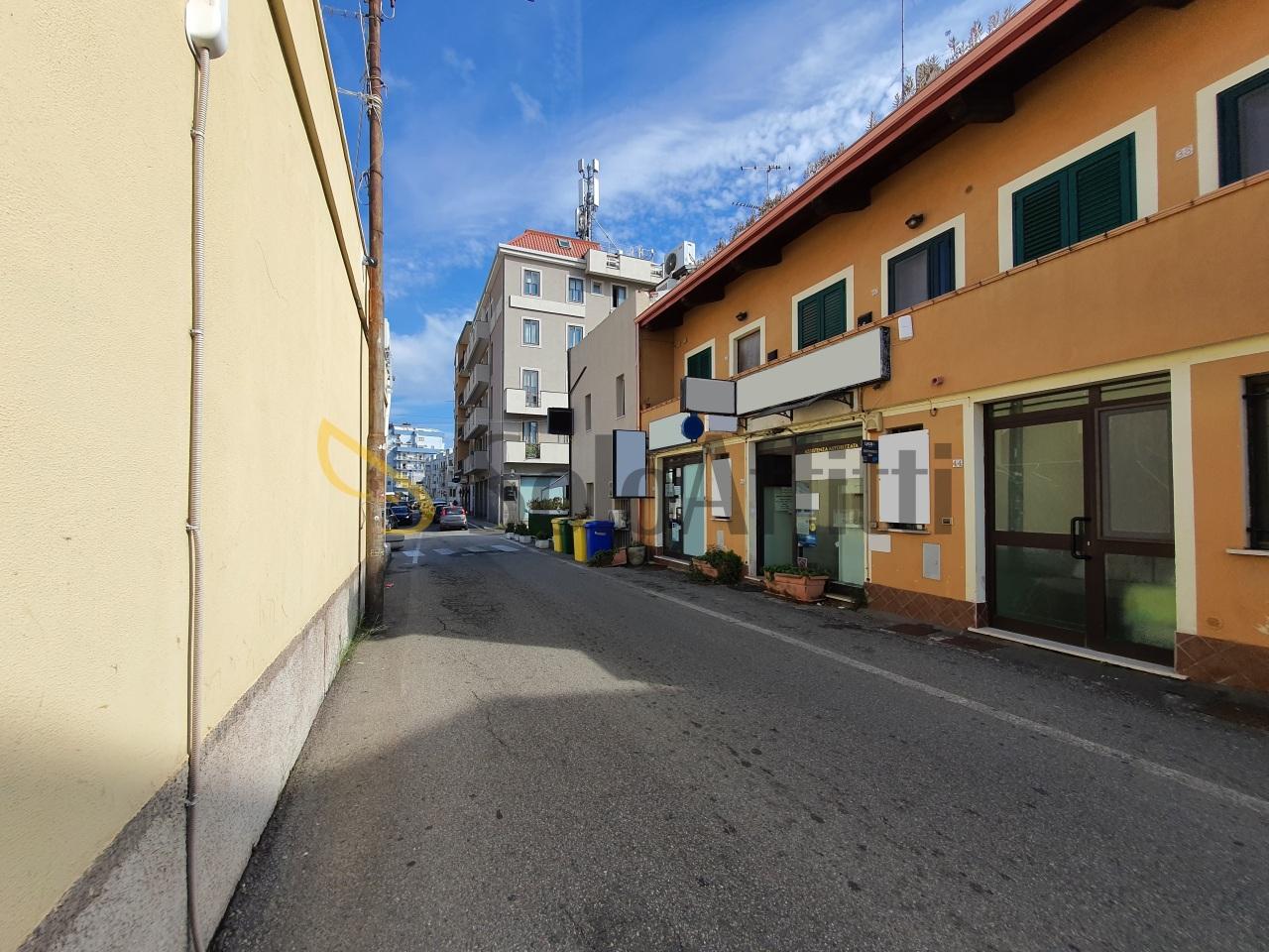 Affitto 1 vetrina, Catanzaro foto