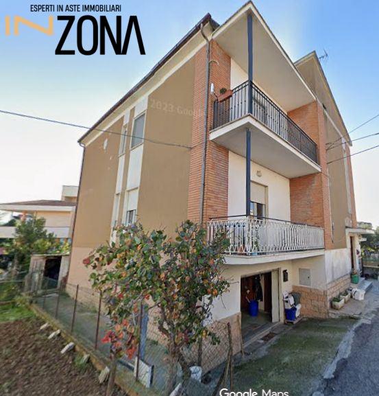 Venta Cuatro habitaciones, Roseto degli Abruzzi foto