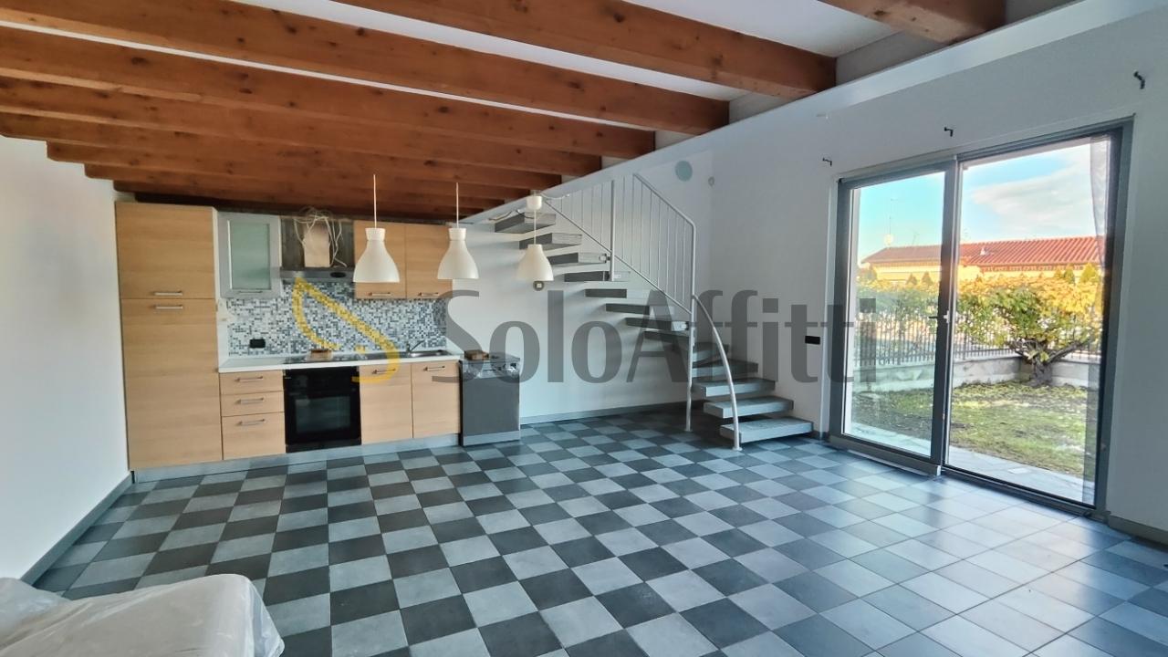 Mieten Zwei zimmer, Torre d'Isola foto