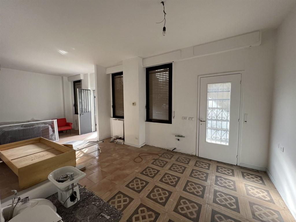 Vendita Stabile, Monza foto