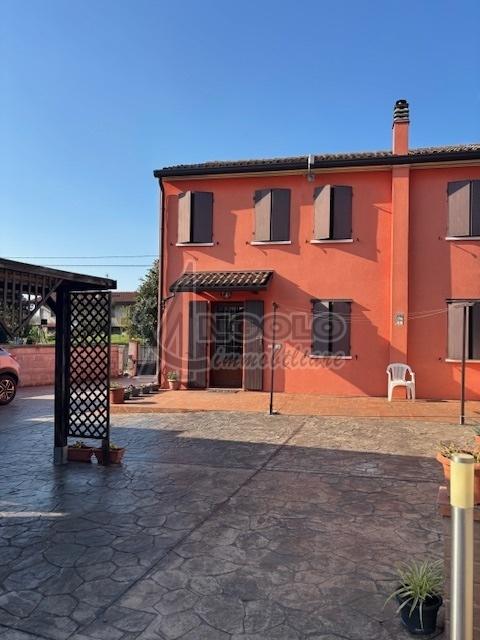 Vendita Esavani, Pincara foto