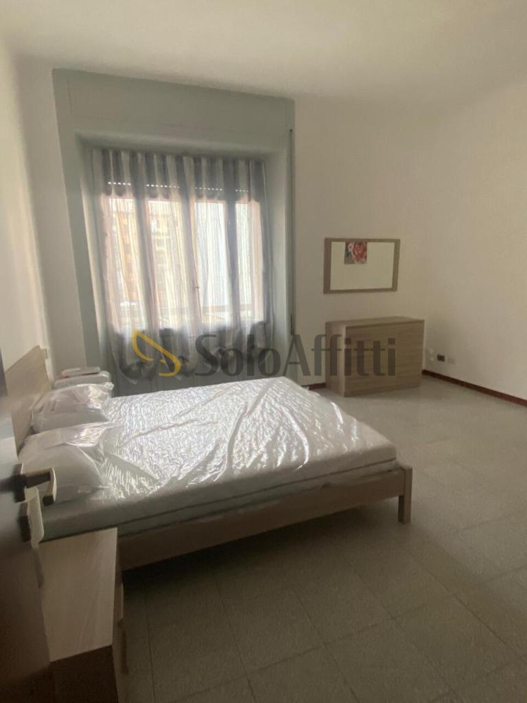 Mieten Vier zimmer, Novara foto