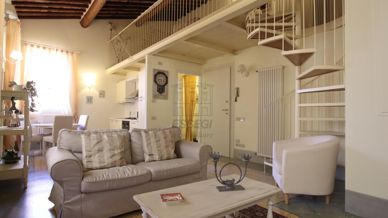 Mieten Trivani, Lucca foto