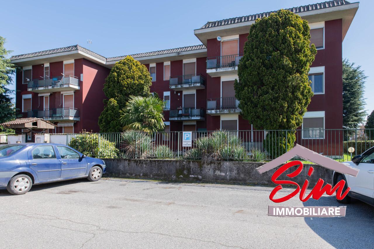 Venta Dos habitaciones, Borgolavezzaro foto