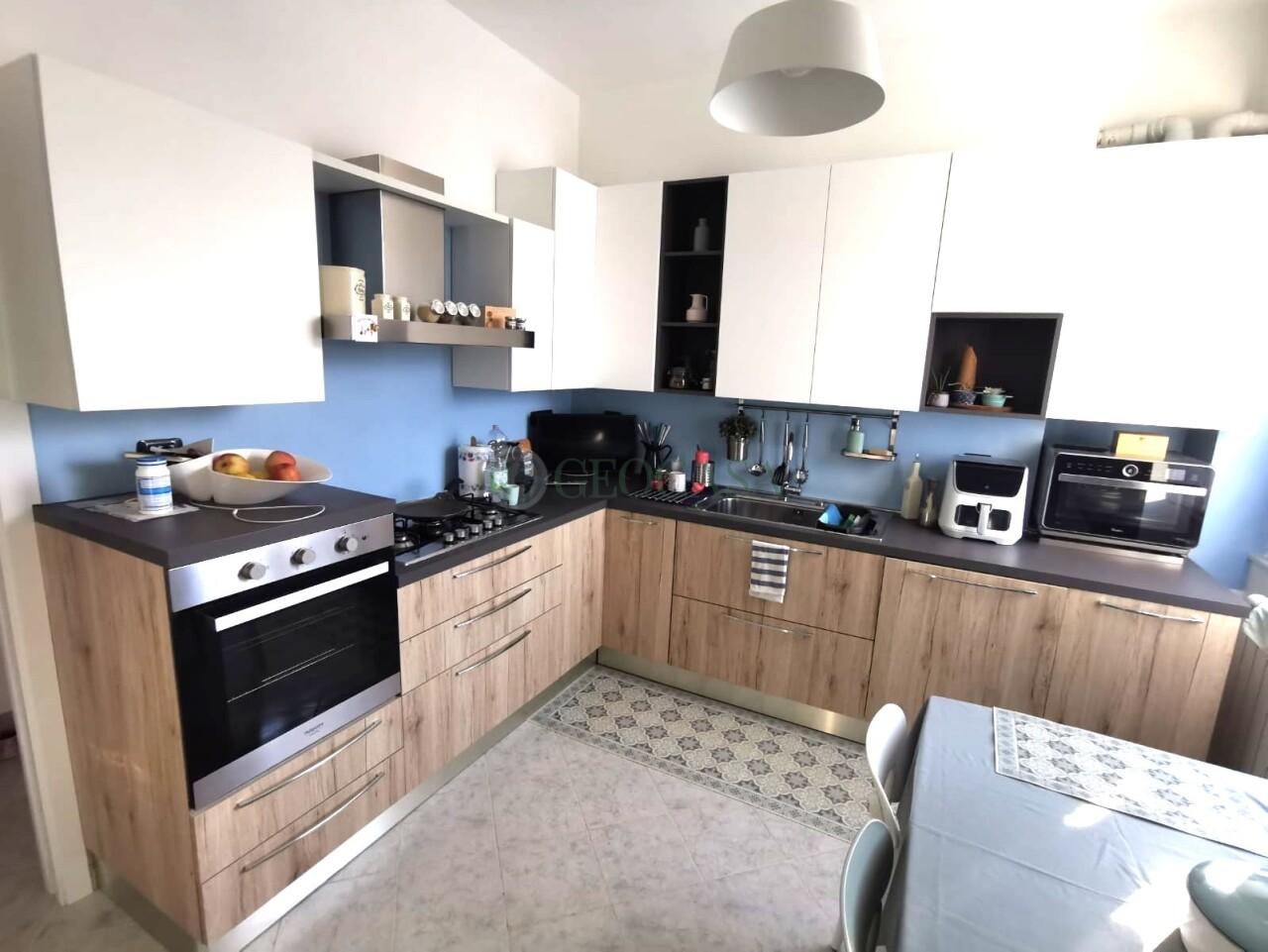 Venta Cuatro habitaciones, La Spezia foto