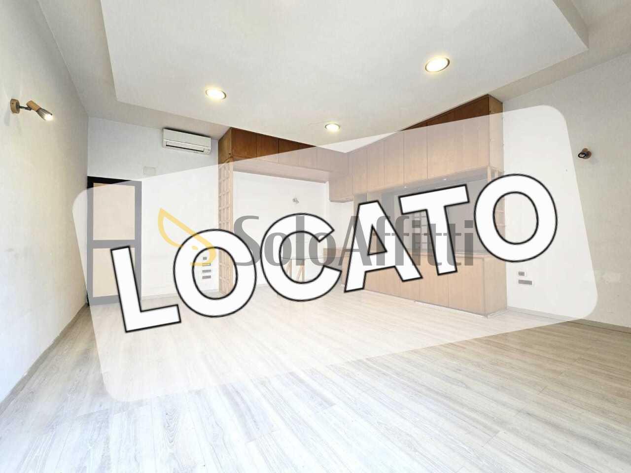 Mieten 1 vetrina, Roma foto