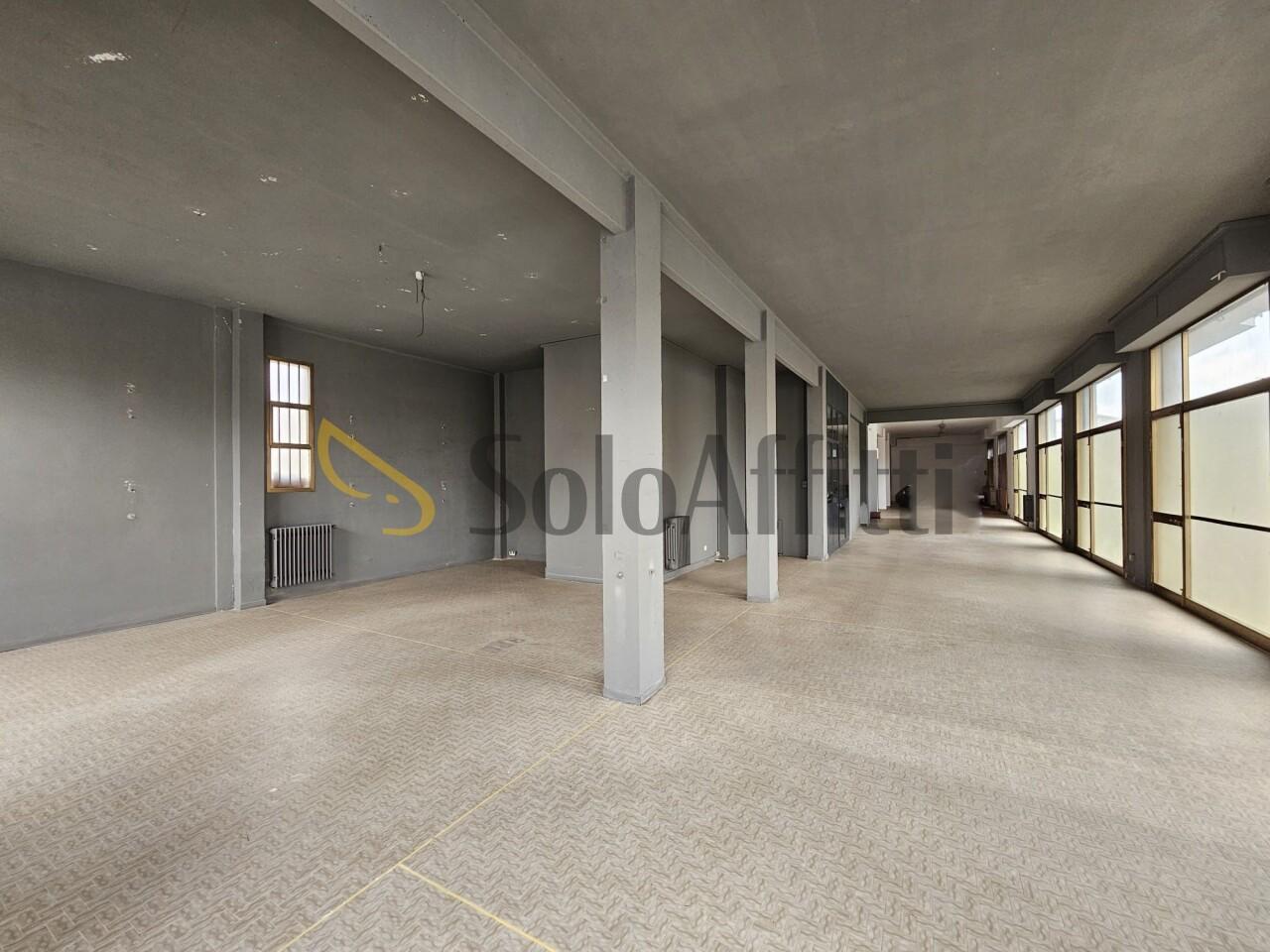 Affitto Oltre 5 vetrine, Castelfranco di Sotto foto