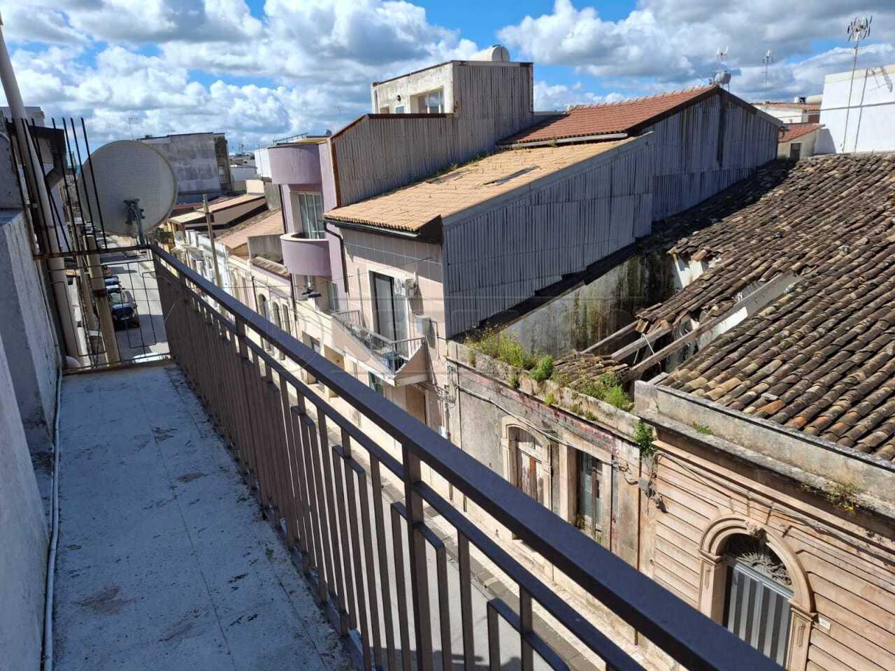 Verkauf Esavani, Floridia foto