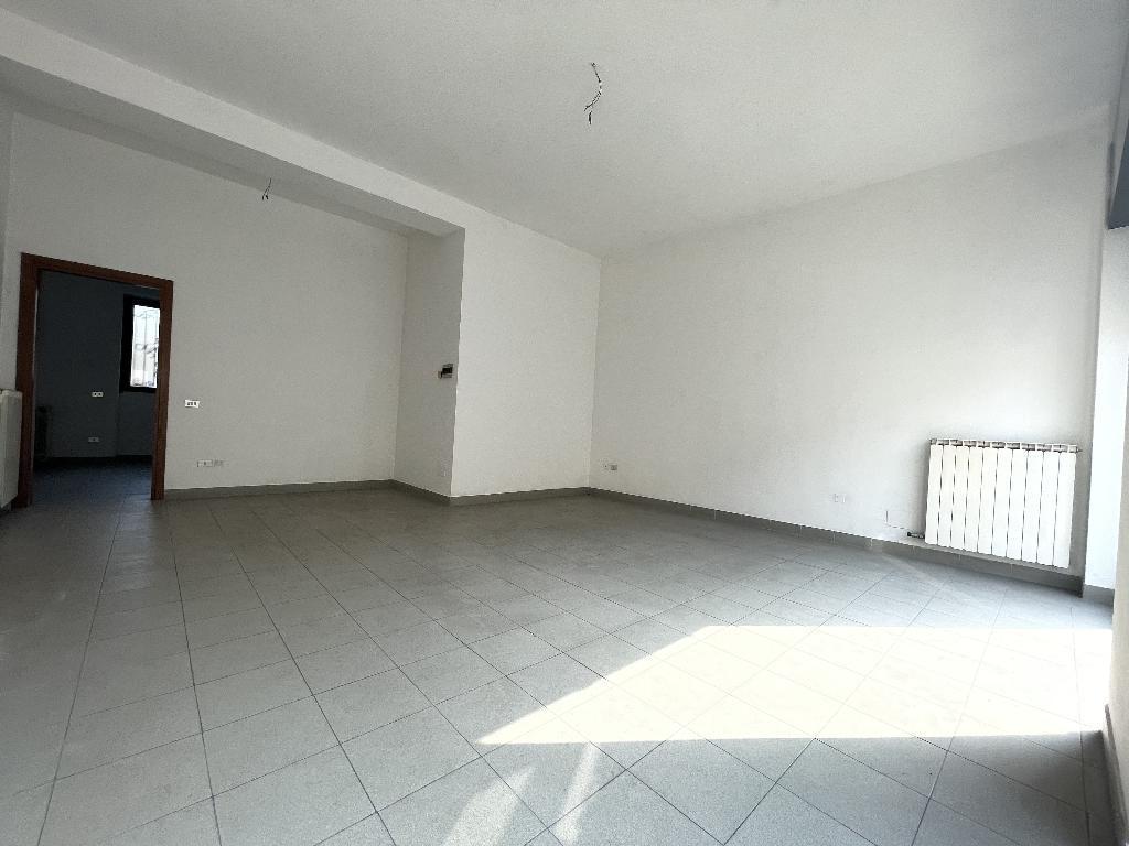 Vendita Negozio, Sedriano foto