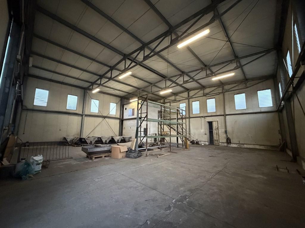 Mieten Capannone, Russi foto