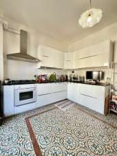 Mieten Trivani, Bari