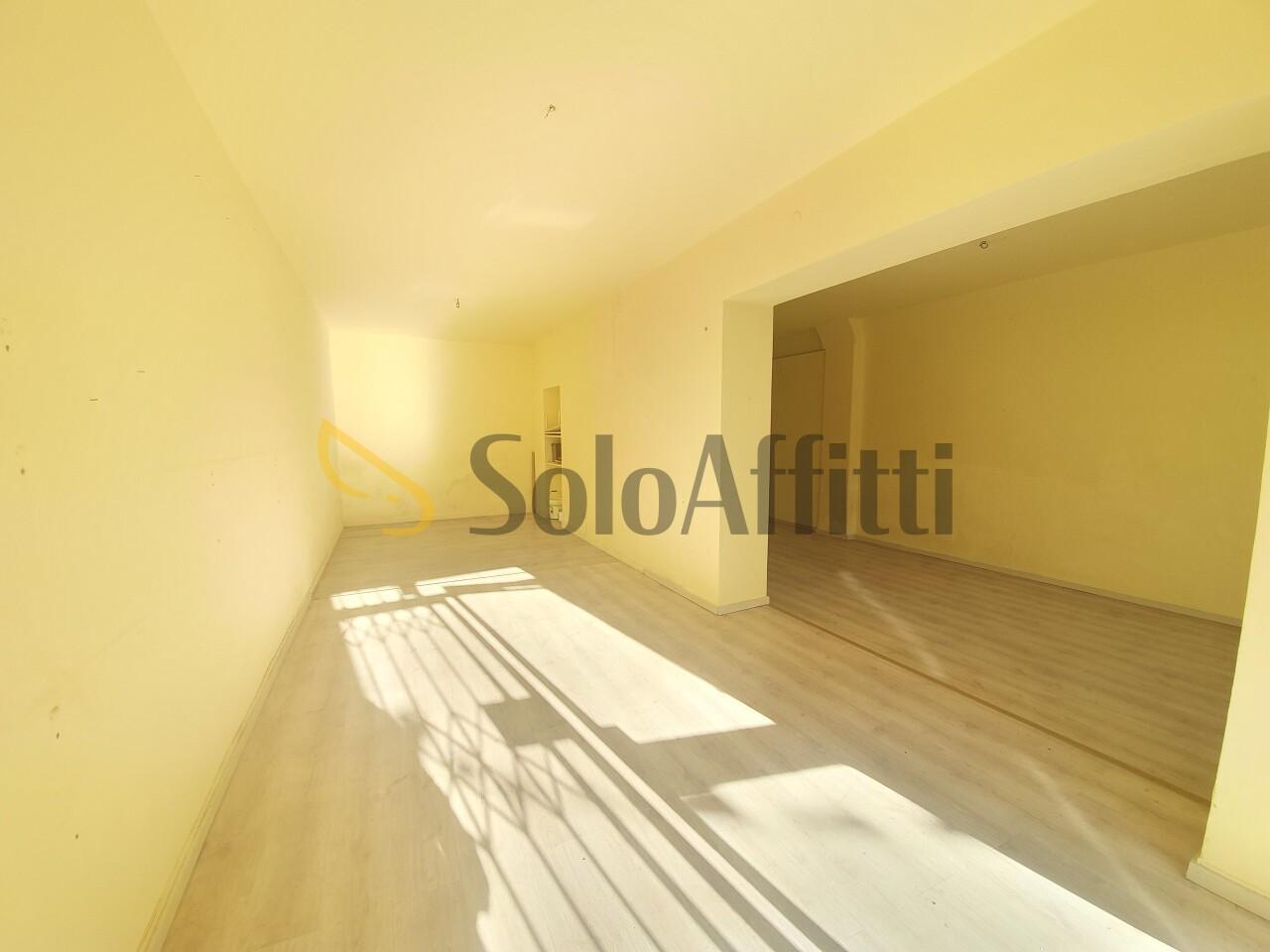 Affitto 2 vetrine, Rosignano Marittimo foto