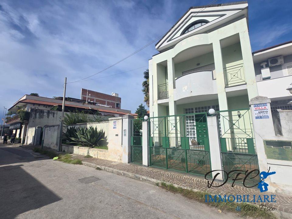 Vendita Ville, Casoria foto