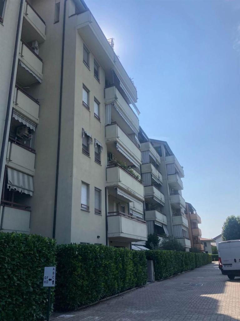Affitto Appartamento, Caponago foto