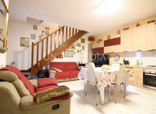 Verkauf Vier zimmer, Luni Verkauf Vier zimmer, Luni