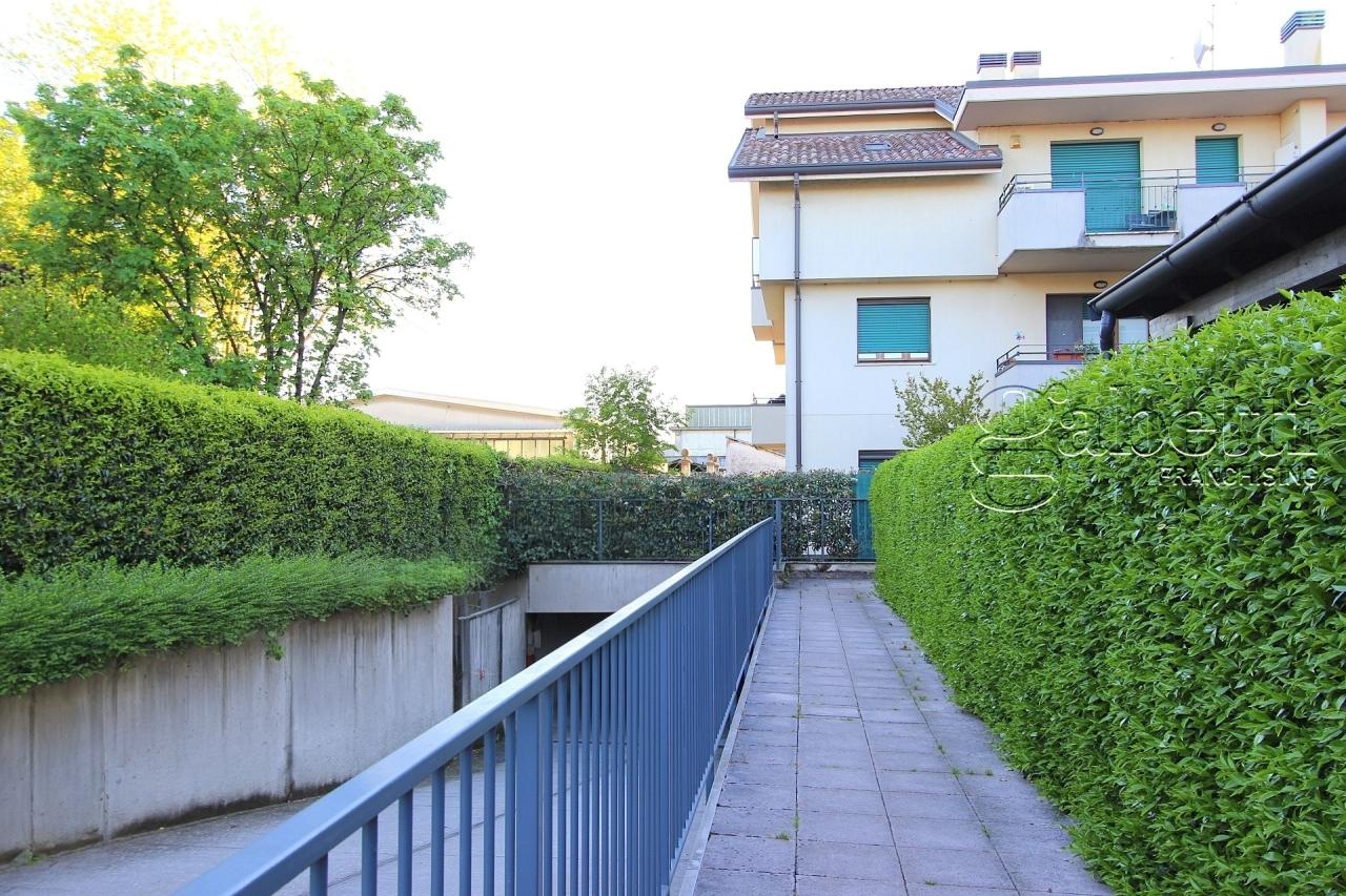 Verkauf Häuser, Lainate foto