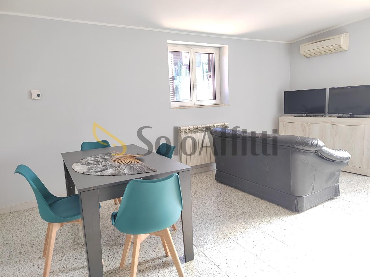 Mieten Trivani, Roma foto