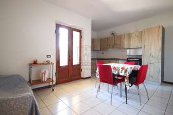 Mieten Esavani, Lucca