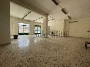 Mieten 2 vetrine, Maddaloni Mieten 2 vetrine, Maddaloni