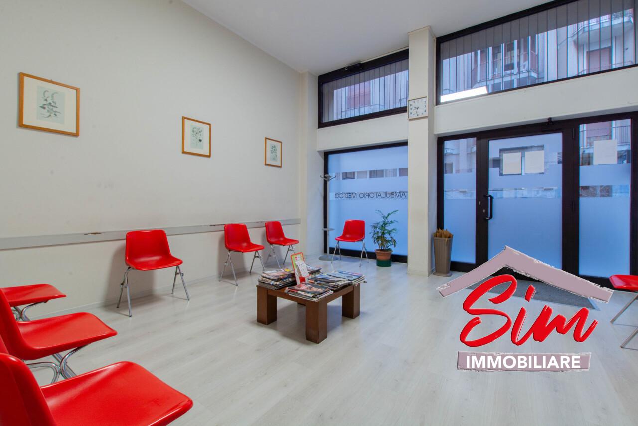 Sale Trivani, Novara foto