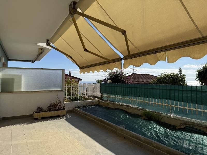 Vendita Bivani, Imperia foto