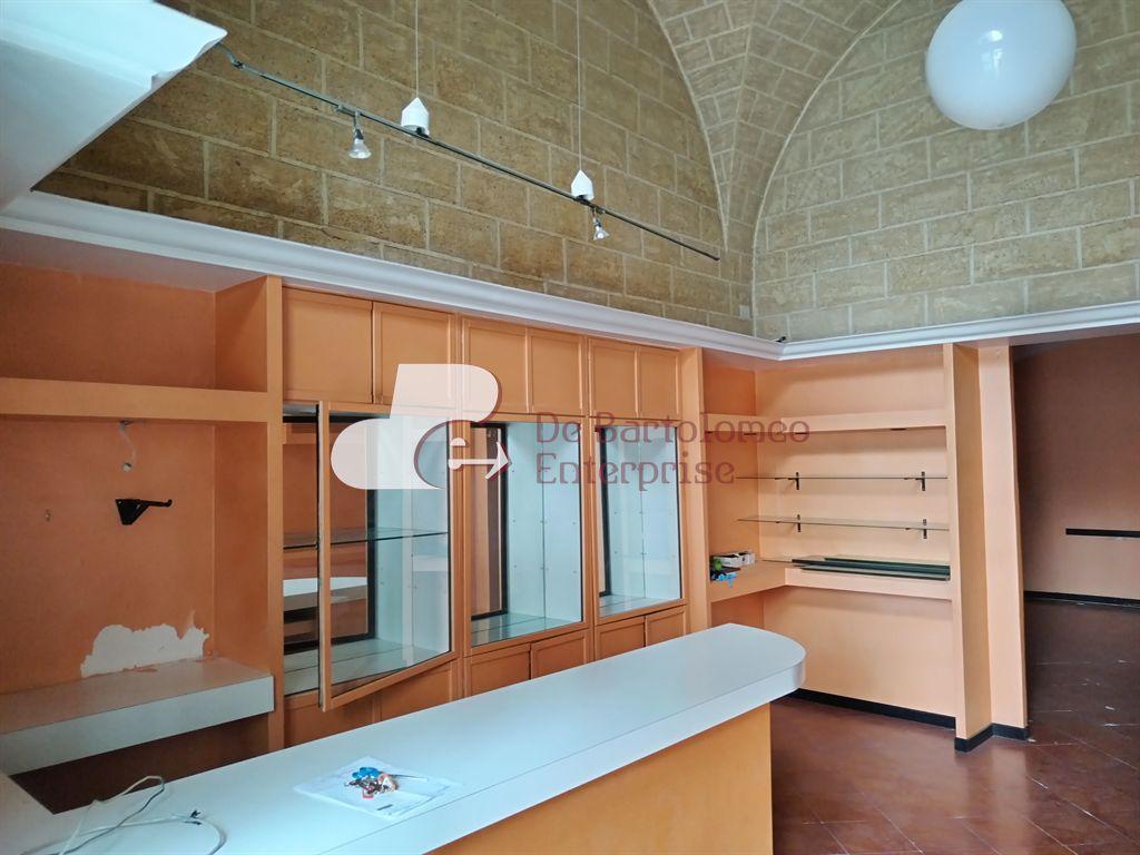 Vendita Negozio, Bari foto