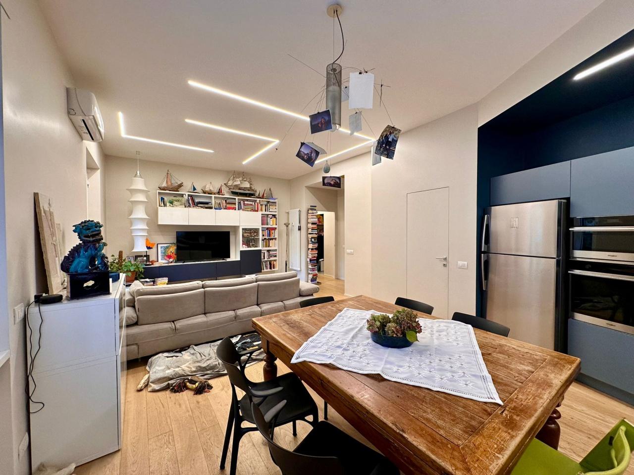 Vendita Trivani, Genova foto