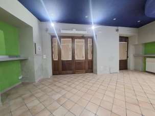 Mieten Immobile Commerciale, Asti