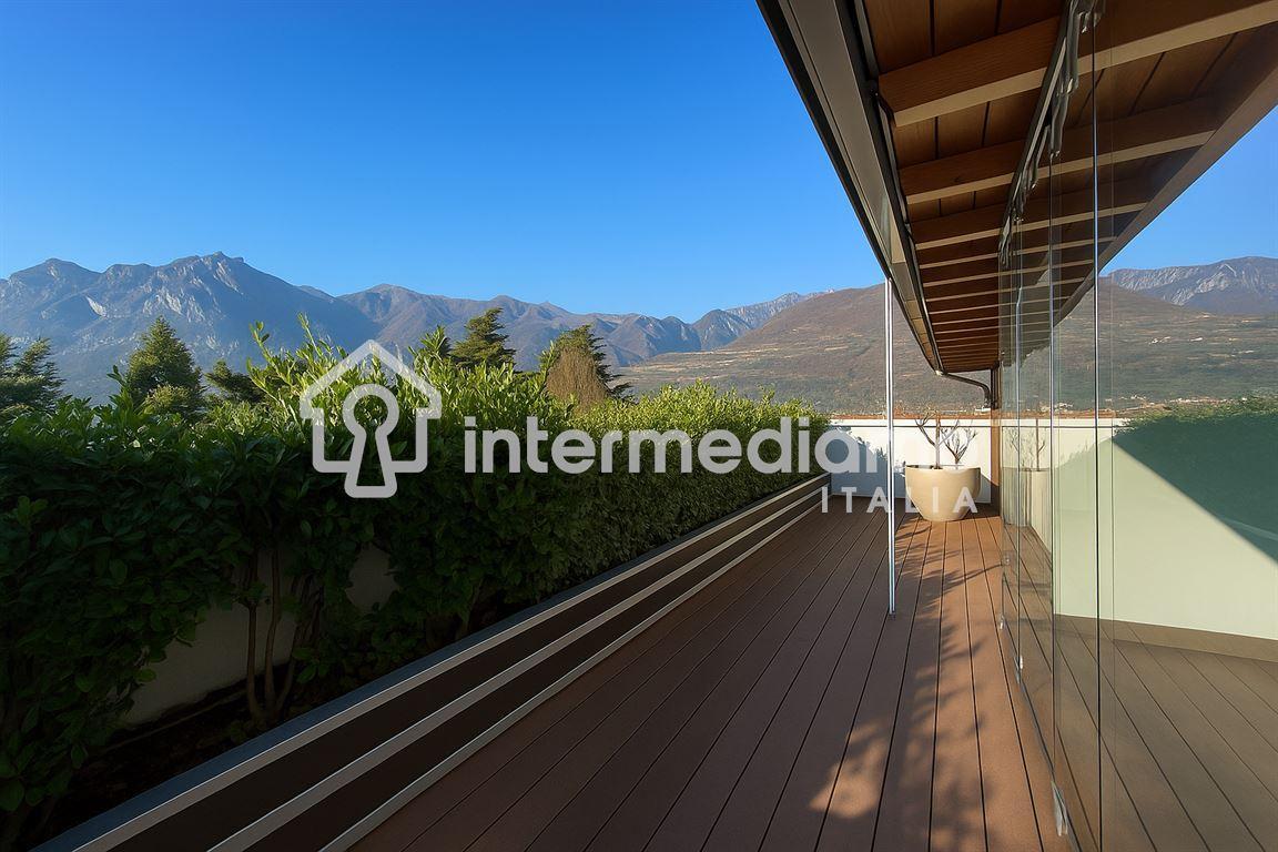 Vendita Attico, Arco foto