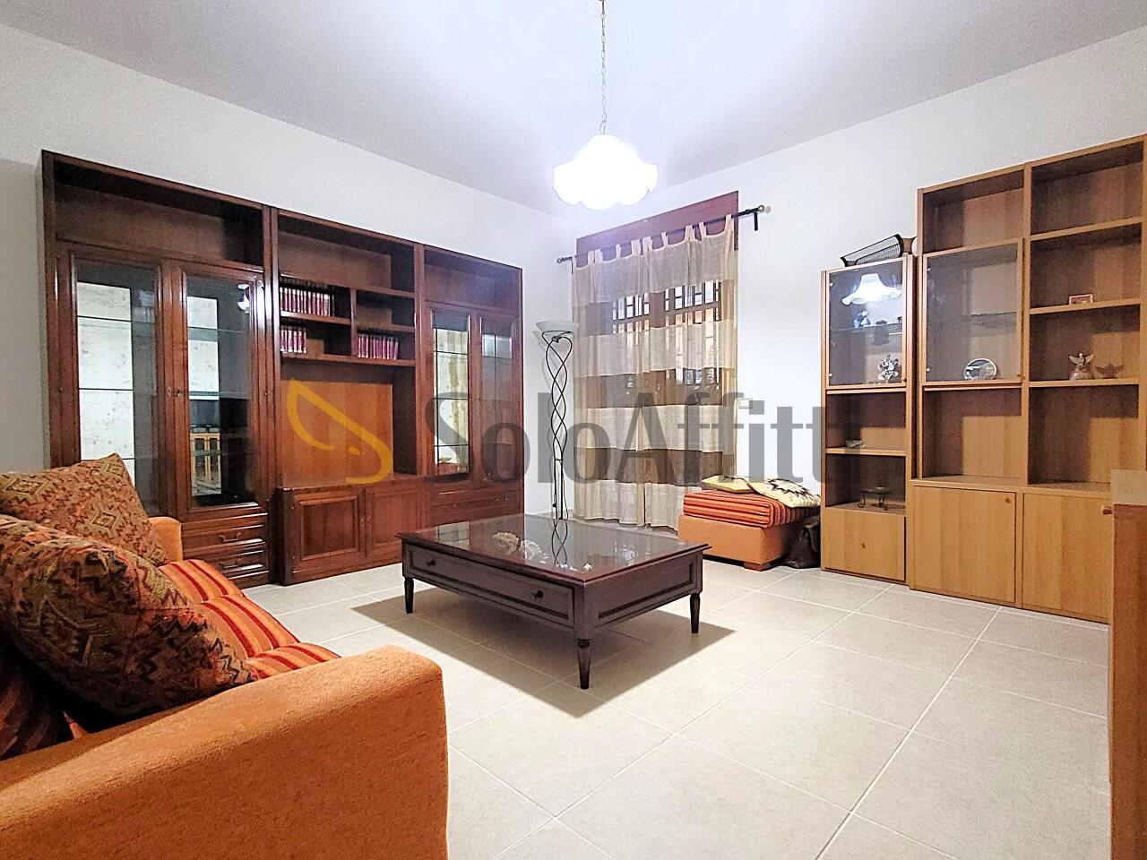 Renta Cuatro habitaciones, Napoli foto