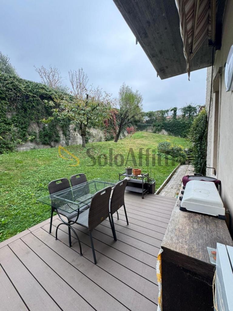 Mieten Trivani, Brescia foto