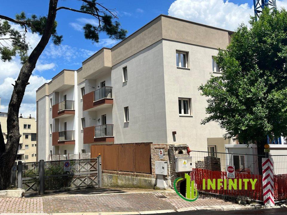 Venta Cuatro habitaciones, Matera foto