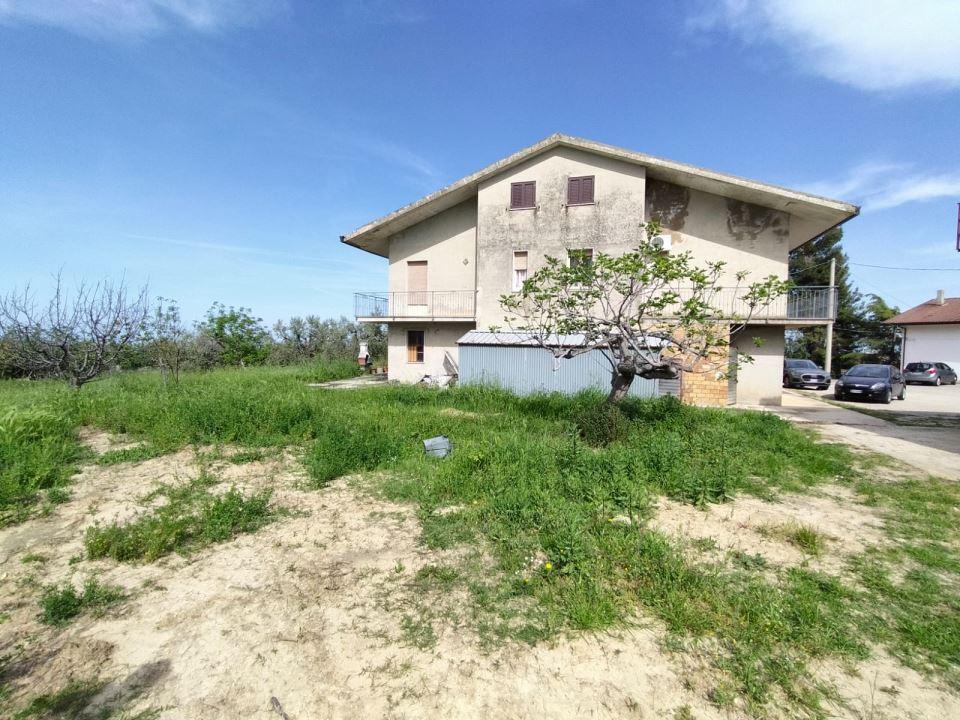 Vendita Loft, mansarde e attici, Giuliano Teatino foto