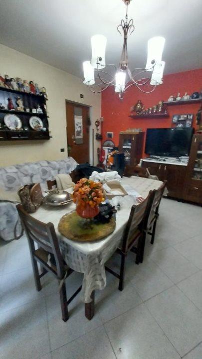 Verkauf Trivani, Acerra foto